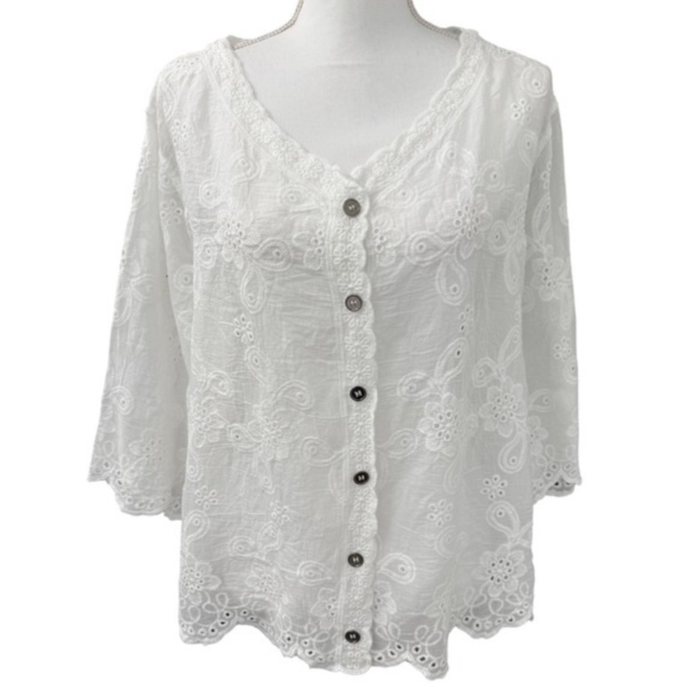 POL Embroidered Eyelet Cotton Top White Women Size One or Fits Most NWOT